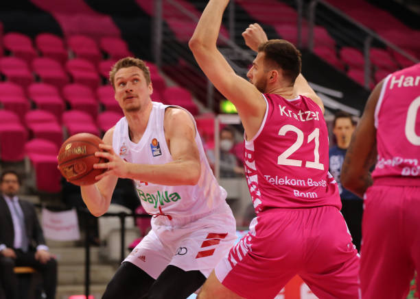 合自己时 合自己时