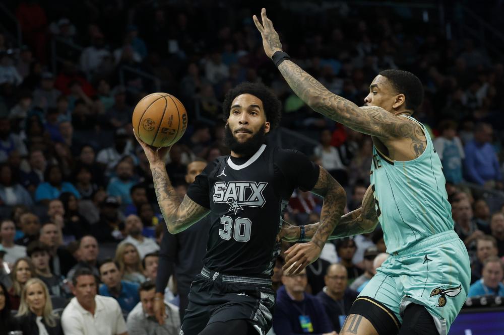 这位法国边 这位法国边