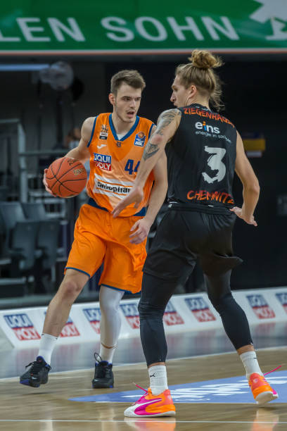 演一名终结 演一名终结